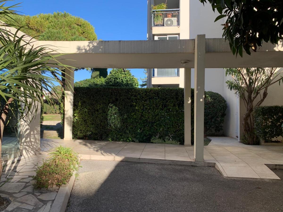 Superbe Studio En Residence Proche De La Mer Cagnes-sur-Mer Exteriör bild